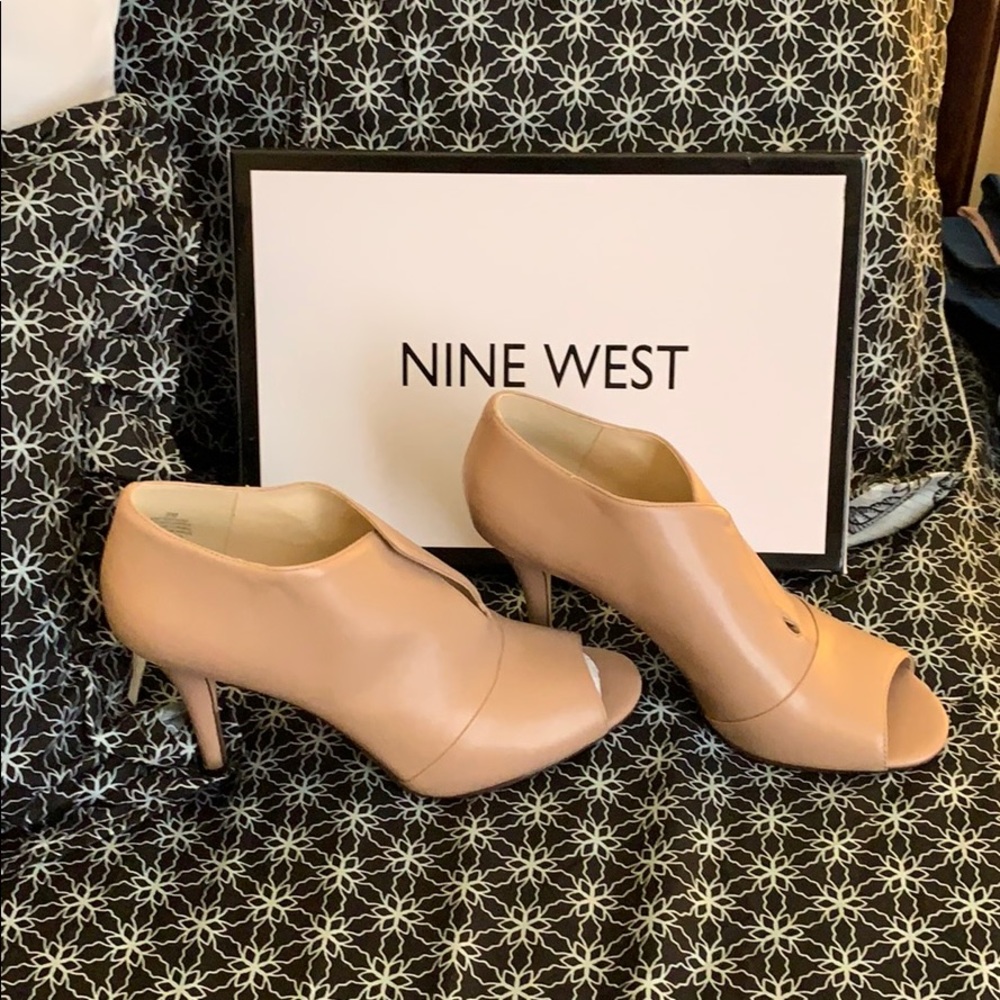 Nine Wear Artisaa heels